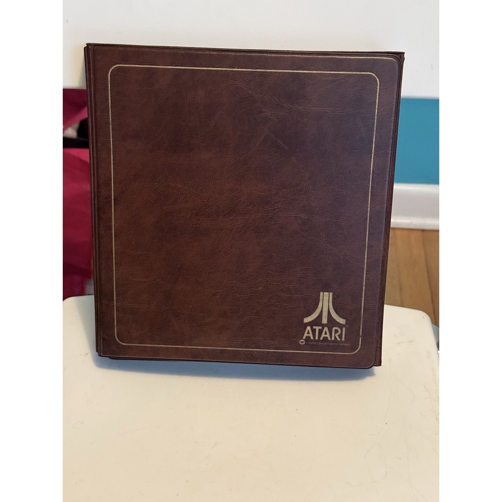 Vintage ATARI Case 2600 Cartridge Storage Binder Holder ( With 8 Games )